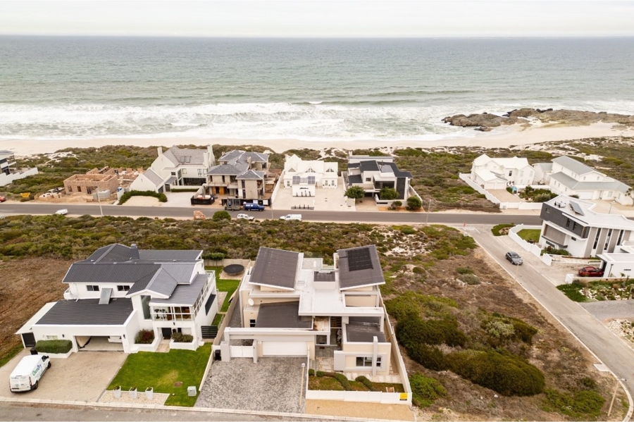 4 Bedroom Property for Sale in Yzerfontein Western Cape